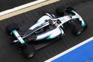 Mercedes представили новую машину W08 EQ Power+