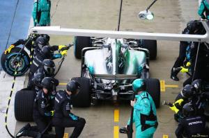 Mercedes представили новую машину W08 EQ Power+