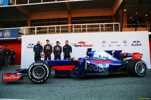 Презентации новых машин: Toro Rosso STR12