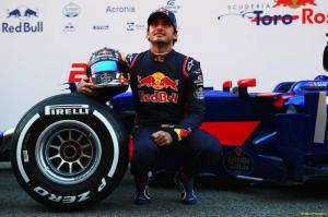 Презентации новых машин: Toro Rosso STR12