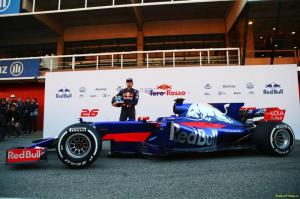 Презентации новых машин: Toro Rosso STR12