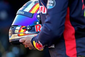 Презентации новых машин: Toro Rosso STR12