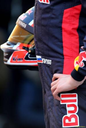 Презентации новых машин: Toro Rosso STR12