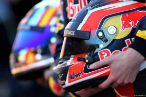 Презентации новых машин: Toro Rosso STR12