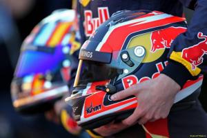 Презентации новых машин: Toro Rosso STR12