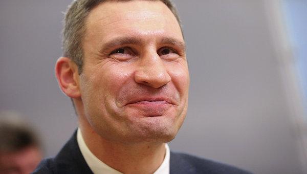 Кличко об обрушении моста в центре Киева: он устал от времени