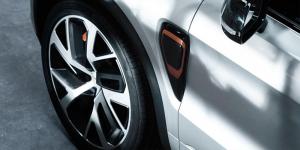 Первый автомобиль нового бренда Lynk & Co покажут публике в апреле