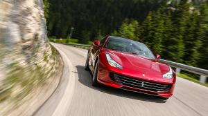 Дилеров Ferrari обвинили в скручивании пробега суперкаров