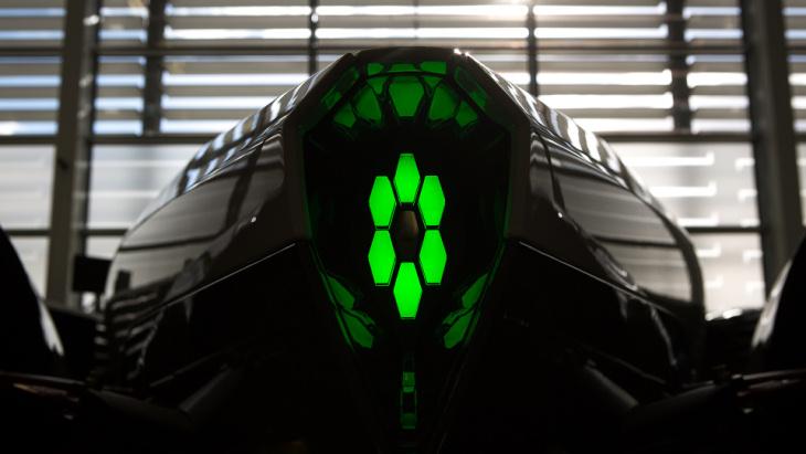 «Цветочный» гиперкар из Сингапура снова показался на фото