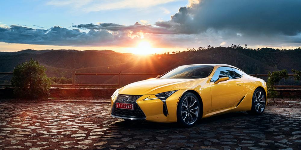 Lexus назвал цены на новое купе для России
