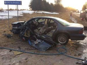 В Смолевичском районе столкнулись Opel и Dodge: пострадали два человека
