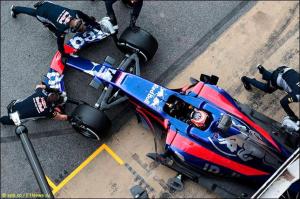Проблемы с приводом помешали Toro Rosso