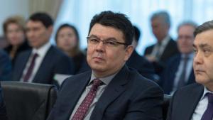 Бозумбаев: дорогой бензин лучше его отсутствия