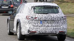 Новый «проходимый» универсал Opel Insignia Country Tourer выехал на тесты