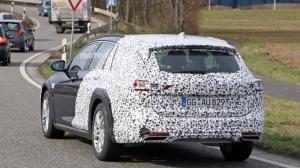Новый «проходимый» универсал Opel Insignia Country Tourer выехал на тесты