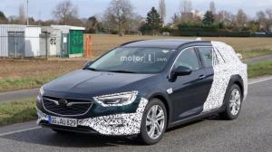 Новый «проходимый» универсал Opel Insignia Country Tourer выехал на тесты