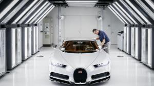 Компания Bugatti собрала первые три гиперкара Chiron