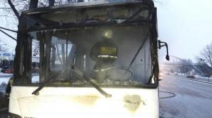 Пассажирский автобус дотла сгорел на проспекте Рыскулова в Алматы