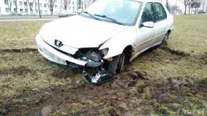 На улице Орловской водитель Peugeot с 2,74 промилле совершил ДТП