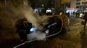 Автомобиль сгорел дотла напротив ТРЦ ADK В Алматы