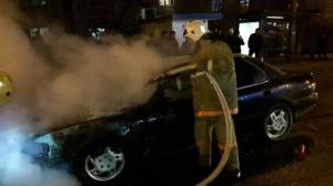 Автомобиль сгорел дотла напротив ТРЦ ADK В Алматы