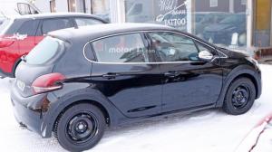 Новое поколение Peugeot 208 попало в объективы фотокамер