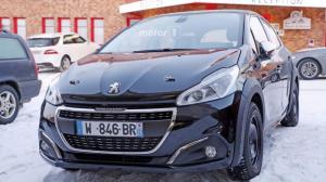 Новое поколение Peugeot 208 попало в объективы фотокамер