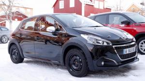 Новое поколение Peugeot 208 попало в объективы фотокамер