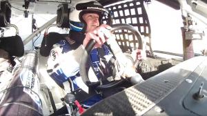 Марк Цукерберг проехал за рулем автомобиля серии NASCAR