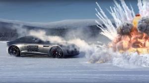 Каскадера «Форсажа 8» отправили в виртуальную гонку на настоящем Jaguar