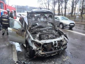 В Минске на ходу загорелся Mercedes GL