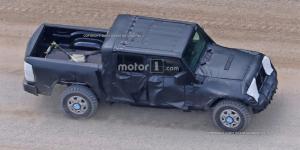 Jeep перенес премьеру пикапа Wrangler