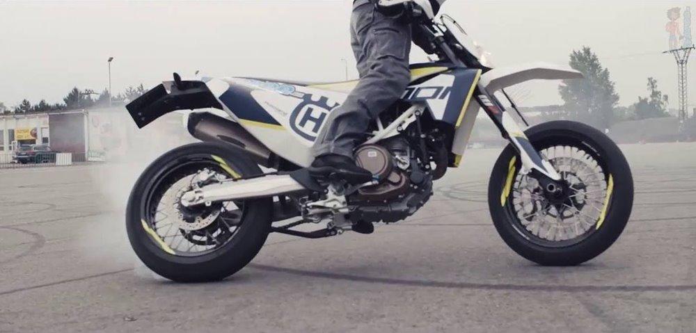 Husqvarna 701 Supermoto (проморолик)