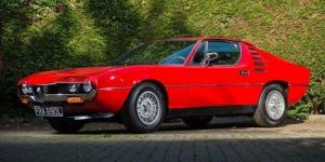 В Великобритании выставили на продажу ретро-кар Alfa Romeo Montreal V8 1972 года