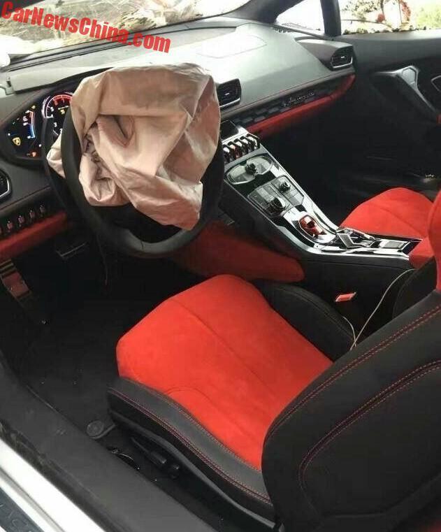 Водитель Lamborghini улетел прямо на помойку