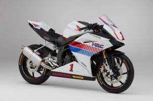 Гоночный вариант Honda CBR250RR 2017