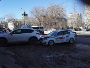 В Тюмени в массовом ДТП пострадали семь человек