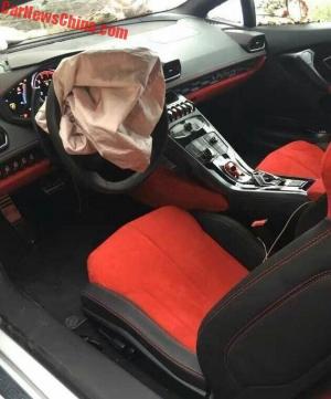 Водитель Lamborghini улетел прямо на помойку