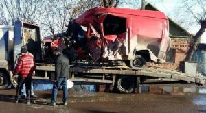 Страшное ДТП в Караганде. Погиб водитель микроавтобуса