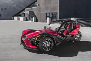 254 спорт-трайков Polaris Slingshot отзывают из-за проблем с болтовыми соединениями