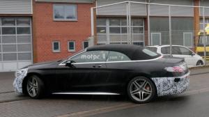 Прототип обновленного кабриолета Mercedes-AMG S63 выехал на дороги