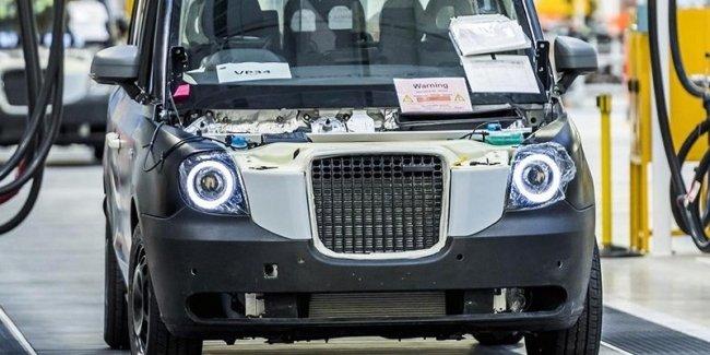 В Англии началось производство электрических «кэбов»