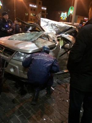 В жутком ДТП в Астане пострадали четыре человека