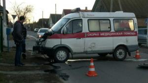 В Речице в ДТП с участием скорой и Peugeot пострадала фельдшер