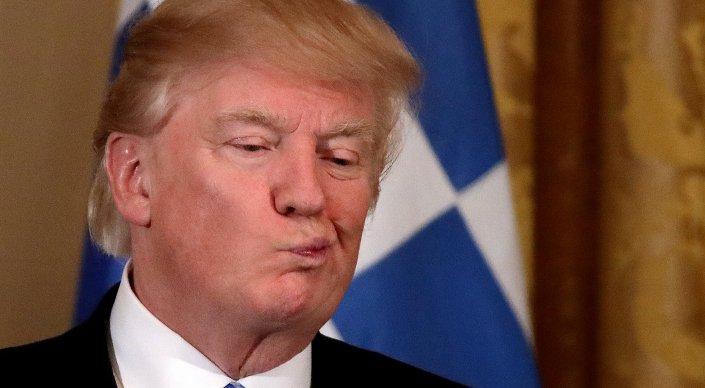 Канадец с "оскорбительной" фамилией стал жертвой риторики Трампа