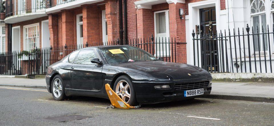 В Лондоне нашли бесхозный Ferrari за $90 тыс