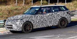 Обновлённый кроссовер Range Rover Sport SVR выехал на тесты