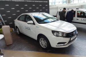 «АвтоВАЗ» до конца года соберет тысячу битопливных Lada Vesta CNG