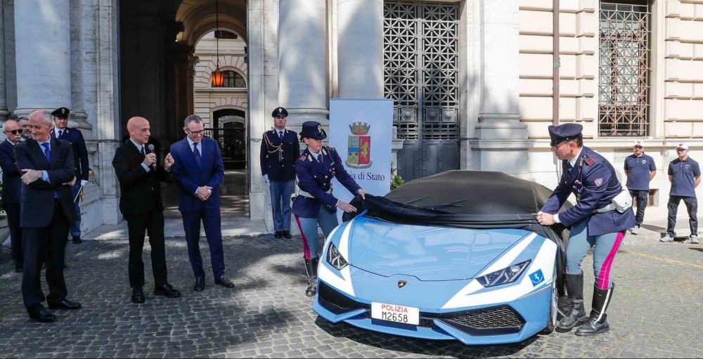 Итальянская полиция будет ездить на Lamborghini Huracan