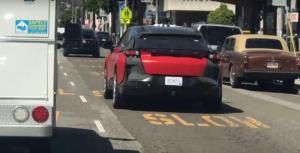 Главный конкурент Tesla Model X засветился на новом шпионском видео